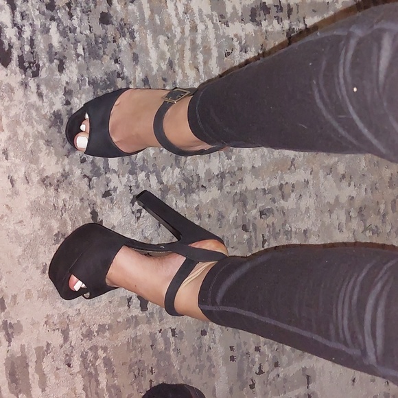 Brash Platform Heels Size 5.5 - Picture 10 of 16